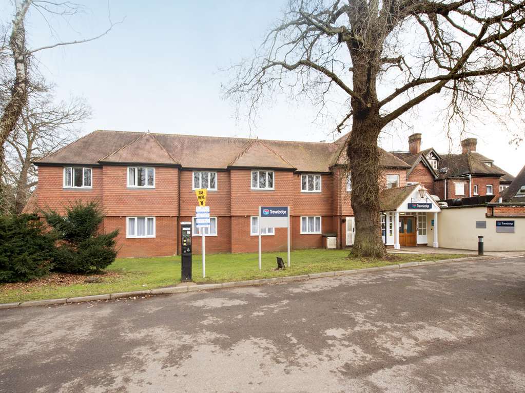 Travelodge Walton On Thames Exterior photo