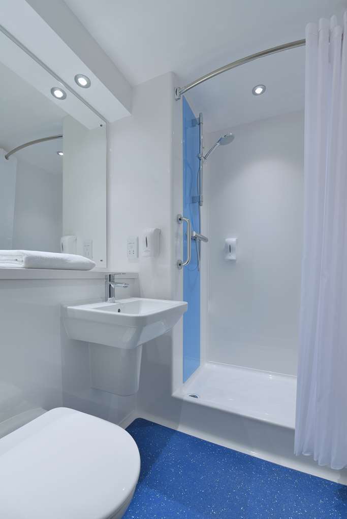 Travelodge Walton On Thames Room photo